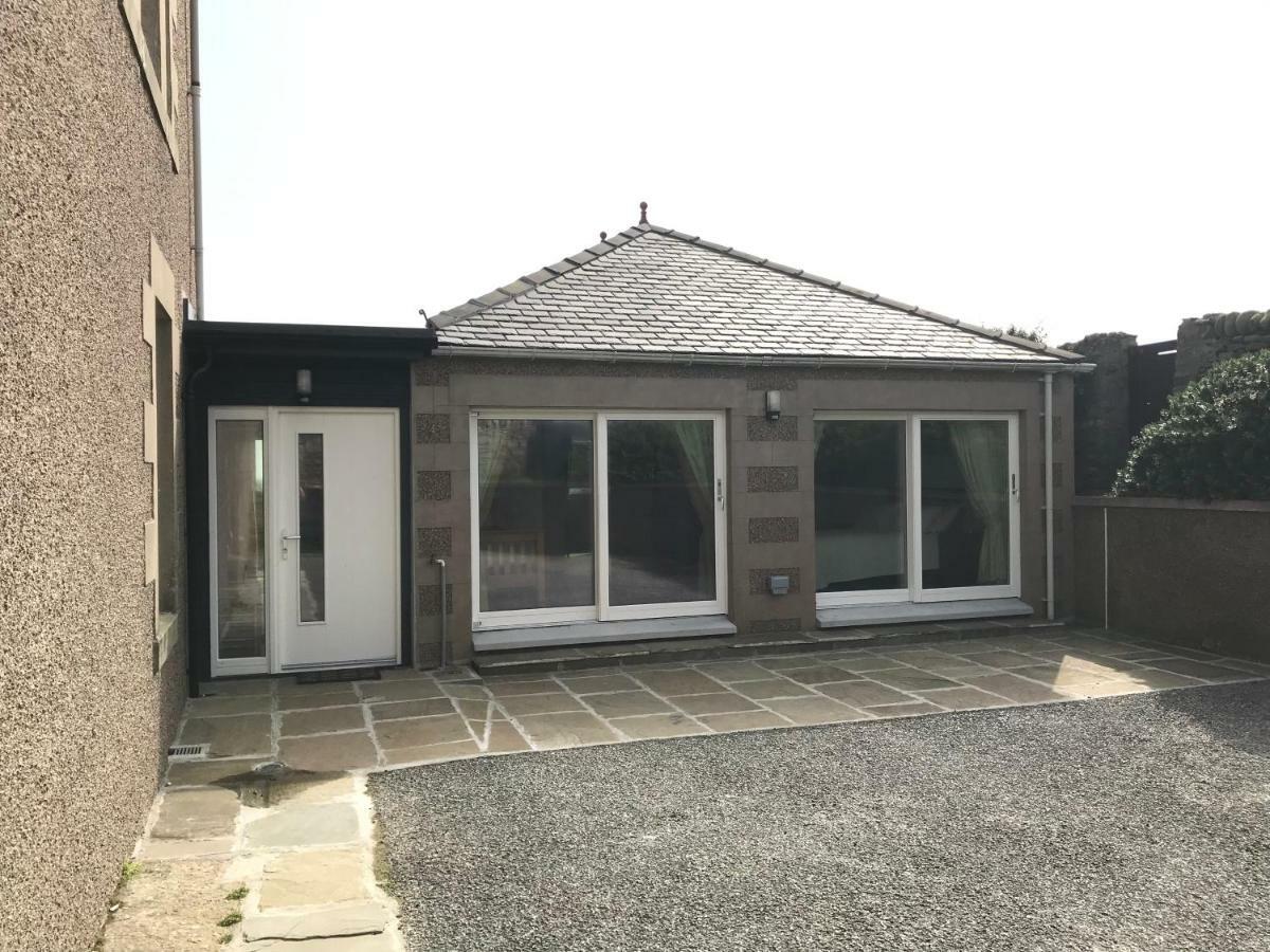 Westhall Annex Lerwick Buitenkant foto